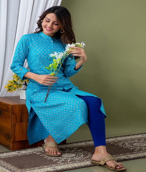 Beautiful  printed aline kurta with folded sleeves,  wooden butt